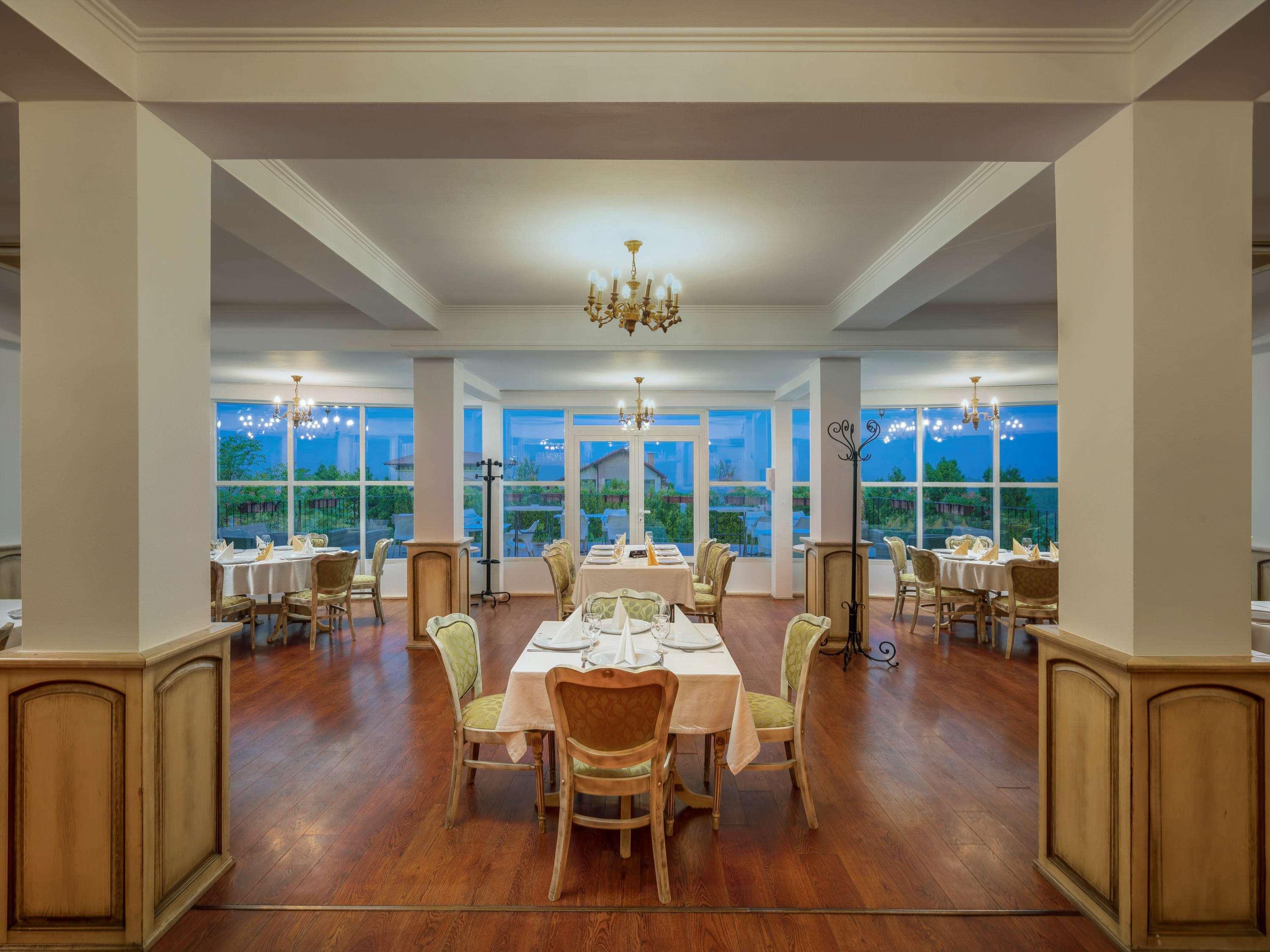 Mercure Medias Binderbubi Hotel And Spa エクステリア 写真